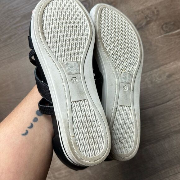 Eileen Fisher | Skip Washed Leather Sneaker Sandal - Picture 9 of 10